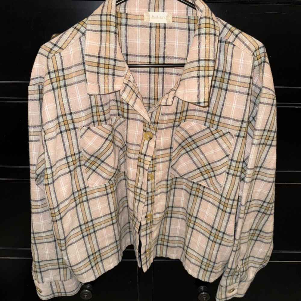 Altar'd State Women's Pink Plaid Crop Flannel Top L See The Good In All Things